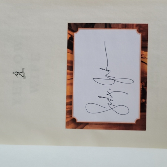 Yellow Wife (novel / book) - Picture 4 of 4